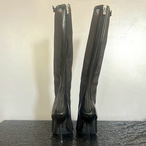 BKACK FAUX LEATHER & NET BOOT, ZIPPER IN BACK, SIZE 8 - Picture 4 of 8